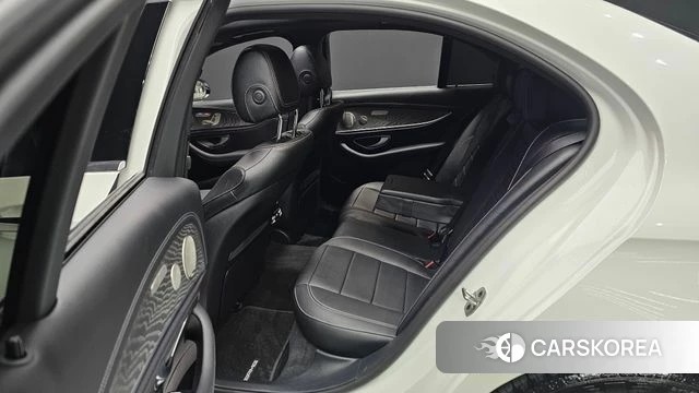 Mercedes-Benz E-Class W213 2022 Белый из Кореи, фото 4