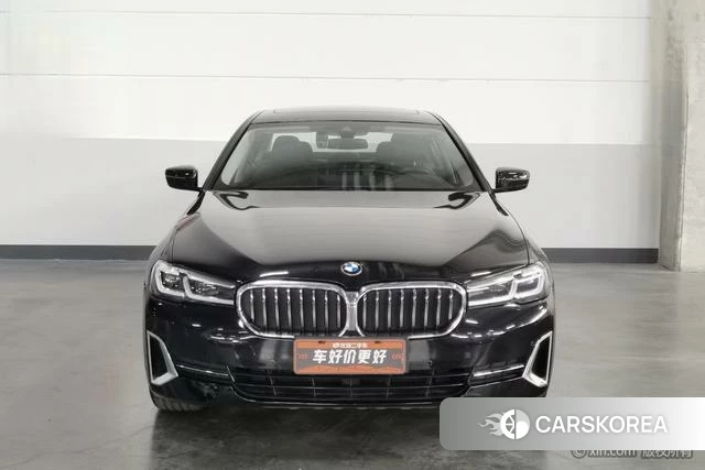 BMW 5 series 2022 Черный из Китая, фото 4