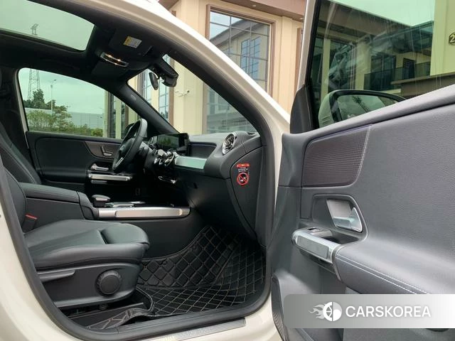 Mercedes-Benz GLB 2021 Белый из Китая, фото 4