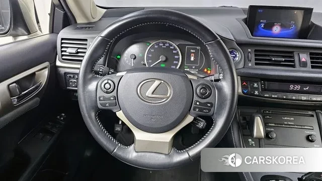 Lexus CT200h 2020 Серебряный из Кореи, фото 4
