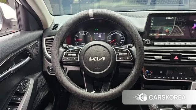 Kia Seltos 2021 Белый из Кореи, фото 4