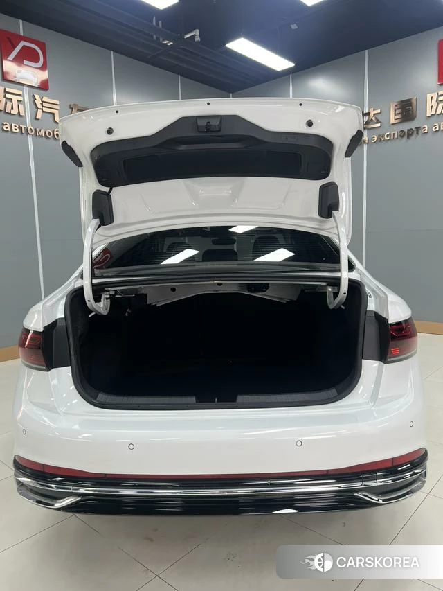 Volkswagen Sagitar 2022 Белый из Китая, фото 4