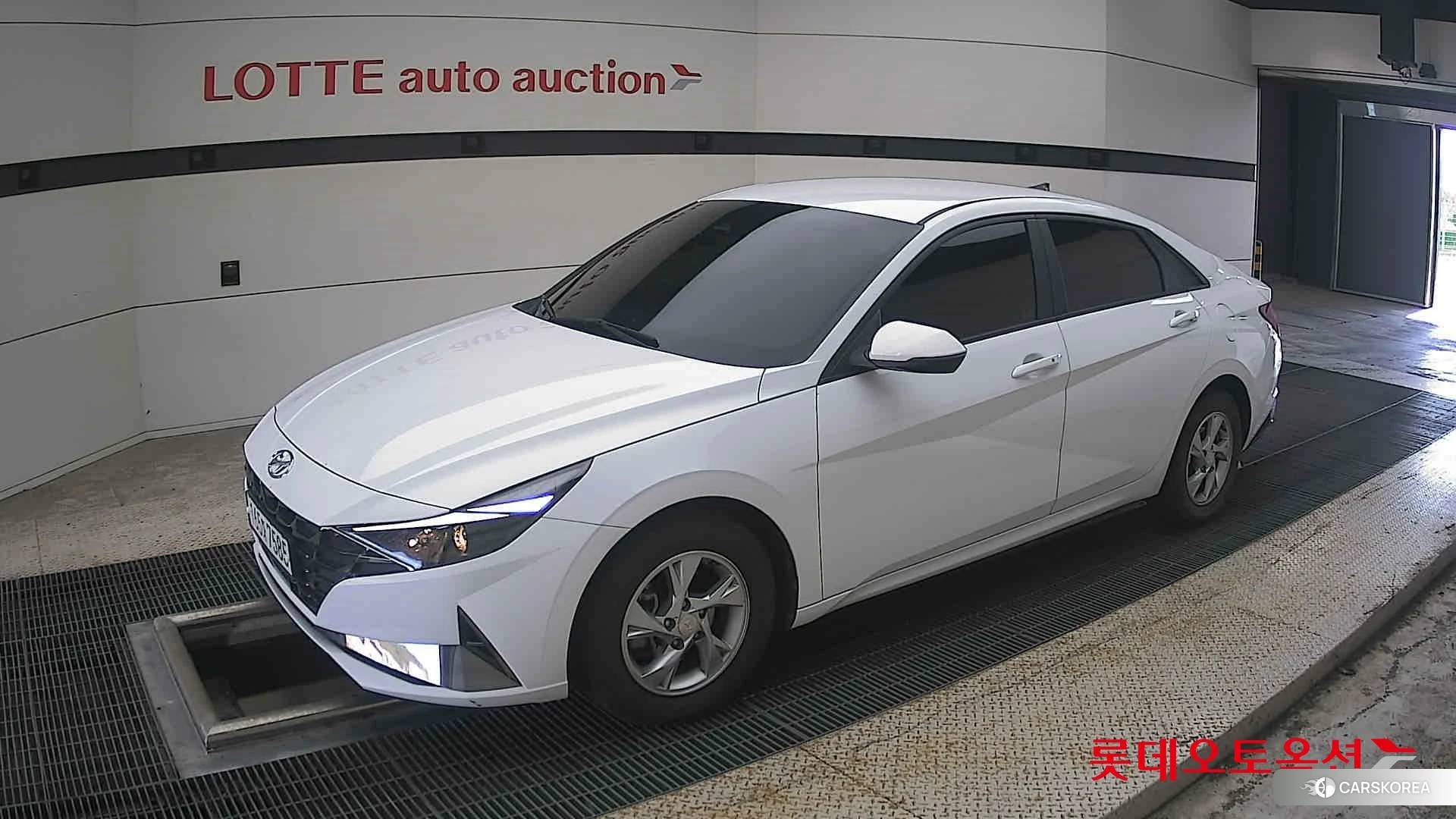 Hyundai Avante 2022 Polar White из Кореи, фото 4