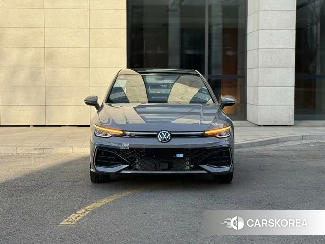 Volkswagen Golf 2026 Темно-серый из Китая, фото 4