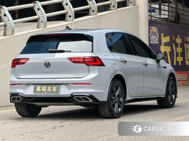 Volkswagen Golf 2024 Серебристо-серый из Китая, фото 4