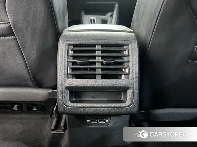 Volkswagen Golf 2023 Белый из Китая, фото 4