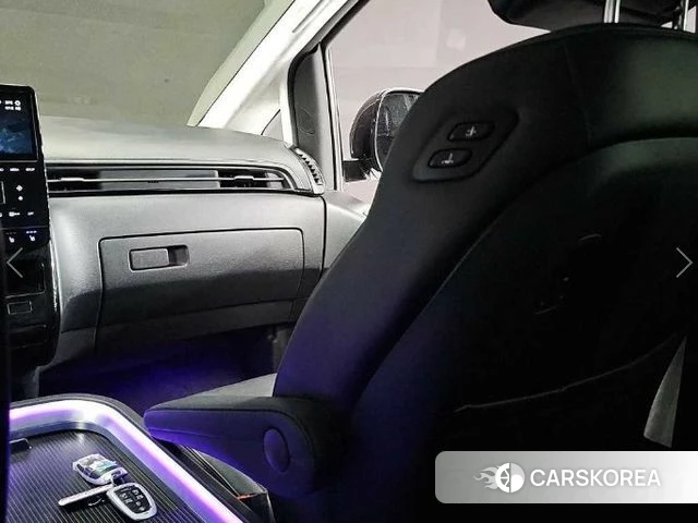 Hyundai Staria 2022 Белый из Кореи, фото 4