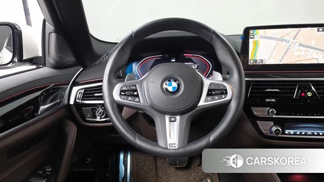 BMW 5 Series (G30) 2023 Белый из Кореи, фото 4