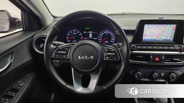 Kia The New K3 2nd generation 2021 Белый из Кореи, фото 4