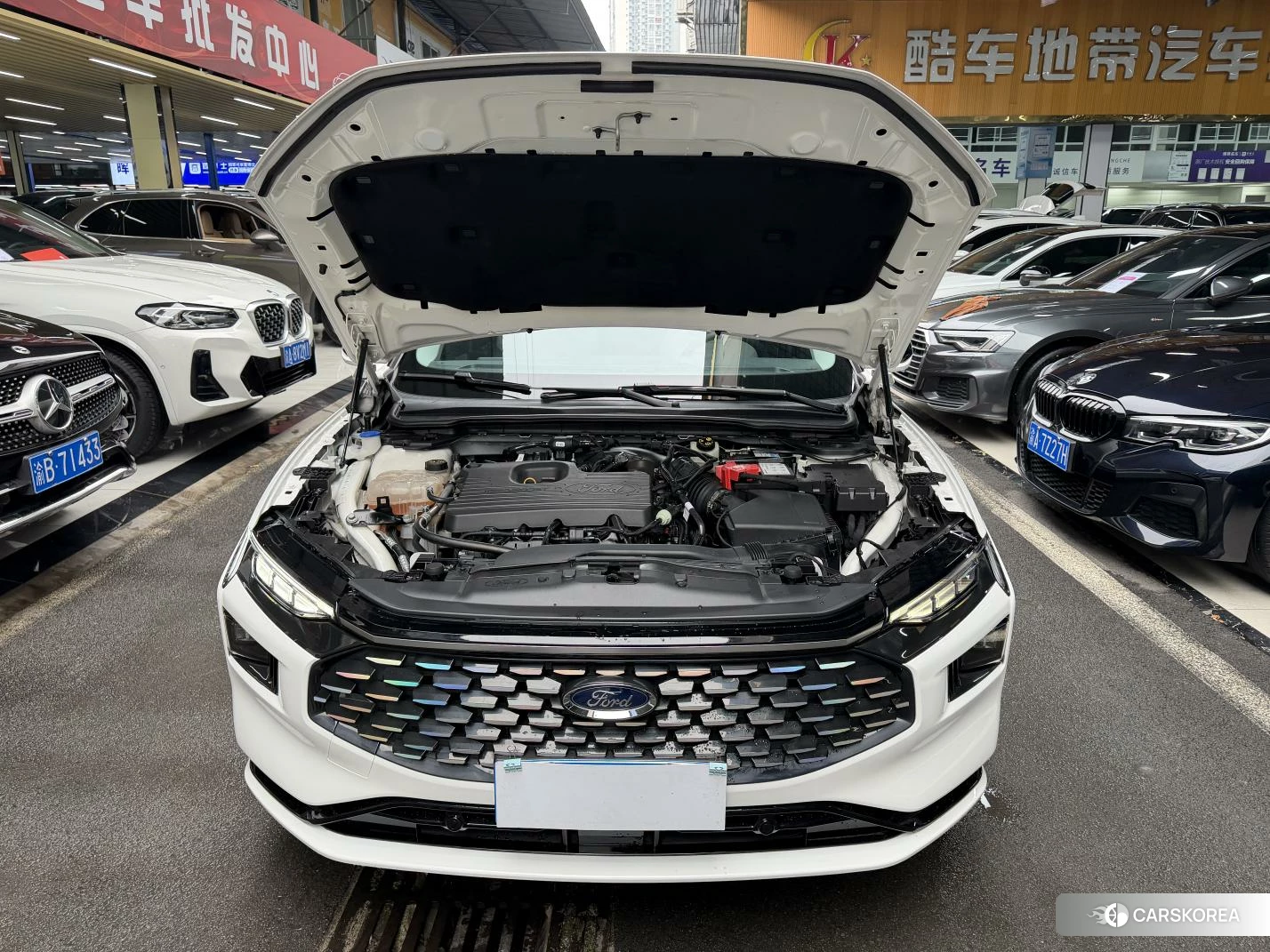 Ford Mondeo 2022 Белый из Китая, фото 4
