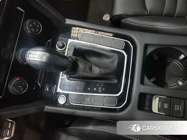 Volkswagen Magotan 2024 Черный из Китая, фото 4