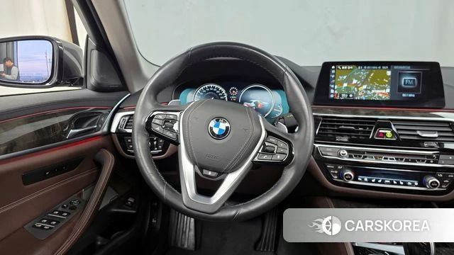 BMW 5 Series (G30) 2018 Серый из Кореи, фото 4