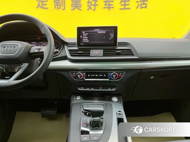 Audi Q5L 2021 Черный из Китая, фото 4