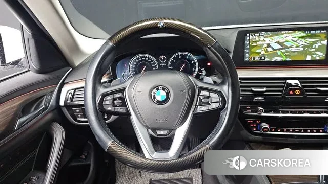 BMW 5 Series (G30) 2018 Белый из Кореи, фото 4