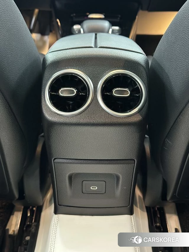 Mercedes-Benz Class A 2024 Белый из Китая, фото 4