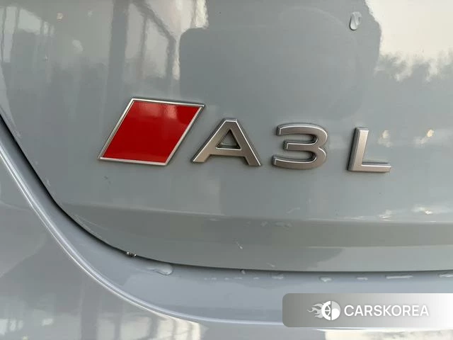 Audi A3 2024 Серебристо-серый из Китая, фото 4