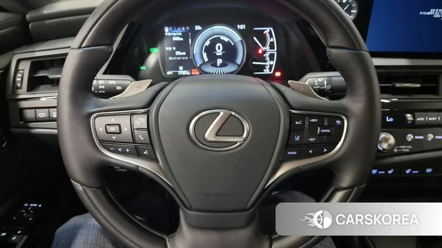 Lexus ES300h 7th generation 2025 Черный из Кореи, фото 4