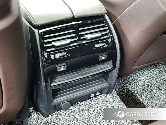 BMW 5 Series (G30) 2023 Белый из Кореи, фото 4