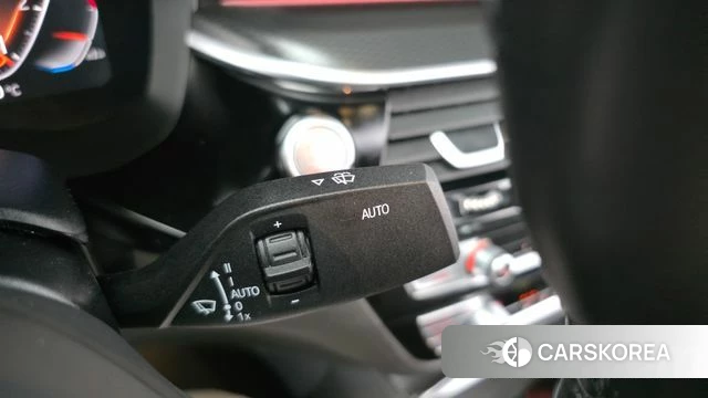 BMW 5 Series (G30) 2023 Серый из Кореи, фото 4