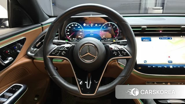 Mercedes-Benz E-Class W214 2024 Белый из Кореи, фото 4