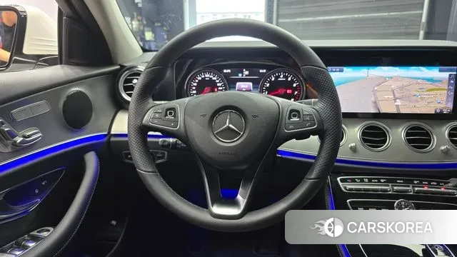 Mercedes-Benz E-Class W213 2018 Белый из Кореи, фото 4