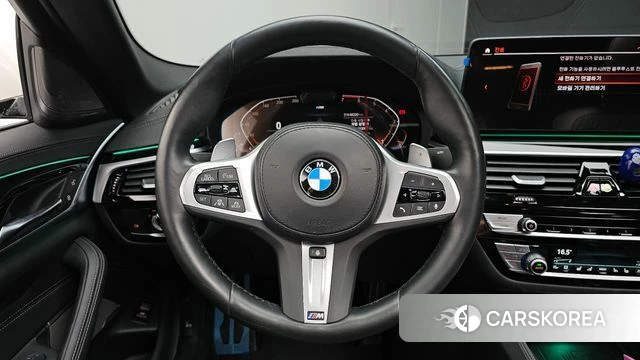 BMW 5 Series (G30) 2022 Белый из Кореи, фото 4