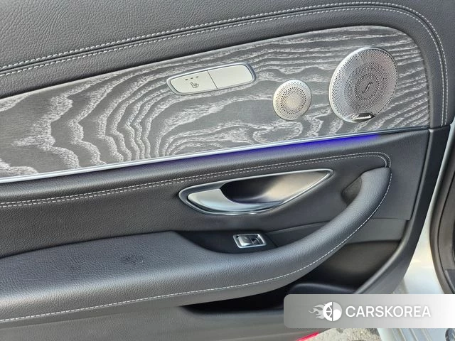 Mercedes-Benz E-Class W213 2021 Серебряный из Кореи, фото 4