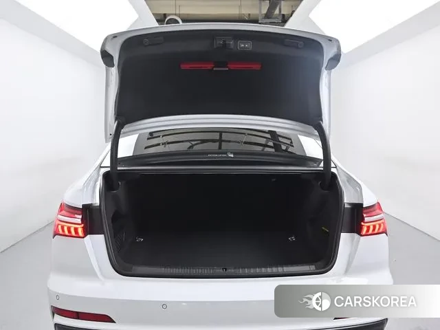 Audi A6 (C8) 2023 Белый из Кореи, фото 4