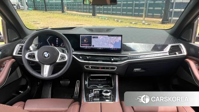 BMW X5 (G05) 2026 Светло-серебряный цвет из Кореи, фото 4