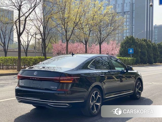 Volkswagen Passat 2023 Черный из Китая, фото 4
