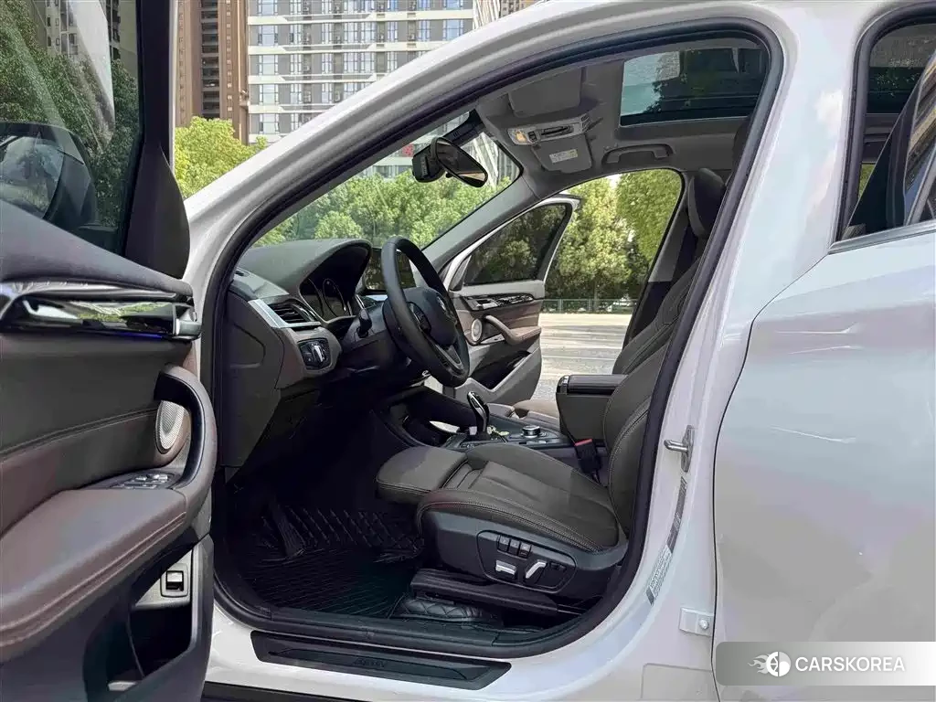 BMW X1 2022 Белый из Китая, фото 5