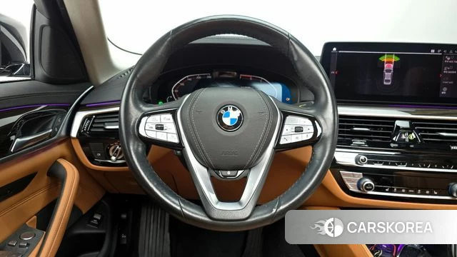 BMW 5 Series (G30) 2021 Черный из Кореи, фото 4