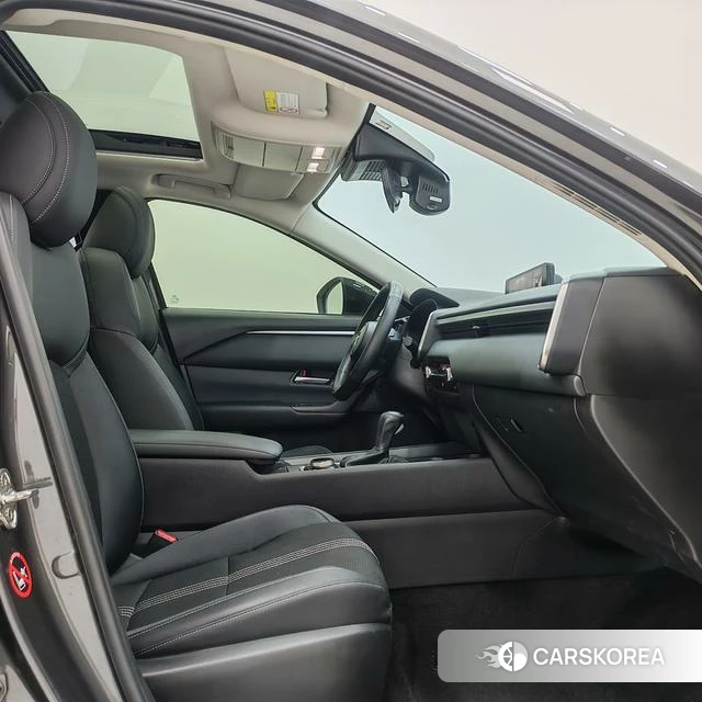 Mazda CX-50 line also 2023 Темно-серый из Китая, фото 4