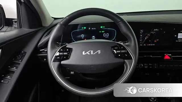 Kia Di Ol Nu Niro 2023 Белый из Кореи, фото 4