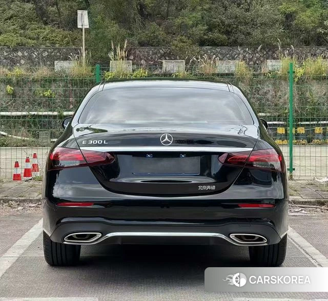 Mercedes-Benz E-class 2023 Черный из Китая, фото 4