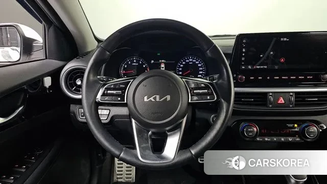 Kia The New K3 2nd generation 2023 Белый из Кореи, фото 4