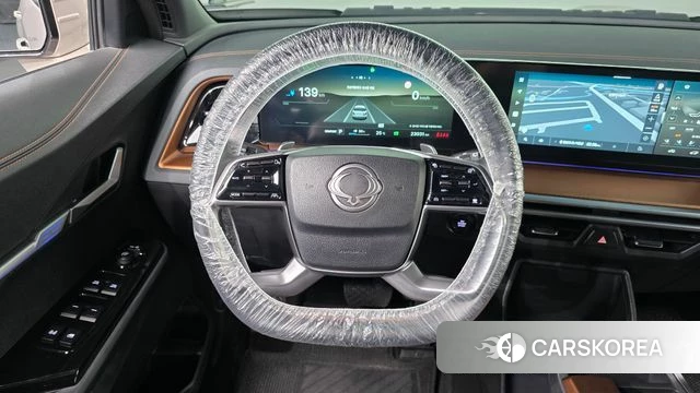 Ssangyong Torres EVX 2024 Серебристо-серый из Кореи, фото 4