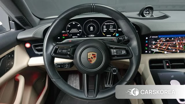 Porsche Taycan 2023 Серебристо-серый из Кореи, фото 4