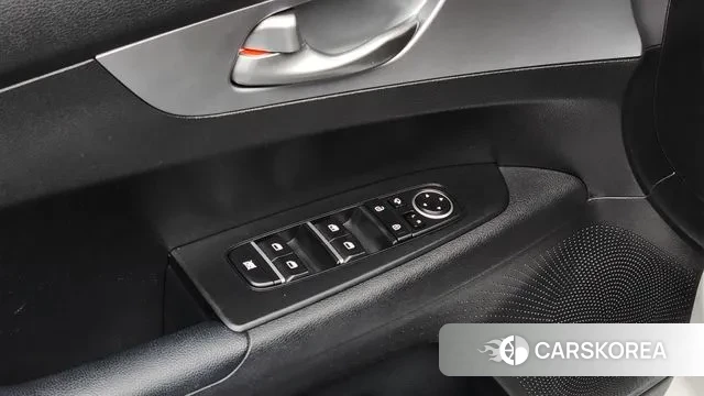 Kia The New K3 2nd generation 2021 Белый из Кореи, фото 4