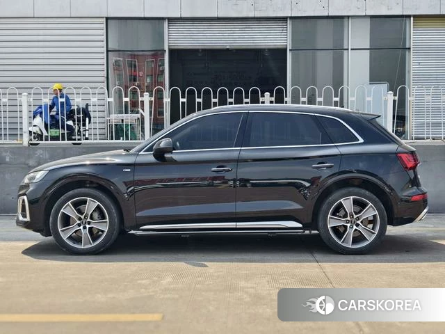 Audi Q5L 2022 Черный из Китая, фото 4