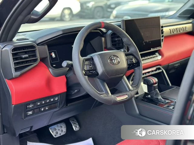 Toyota Sequoia 2024 Черный из Китая, фото 4