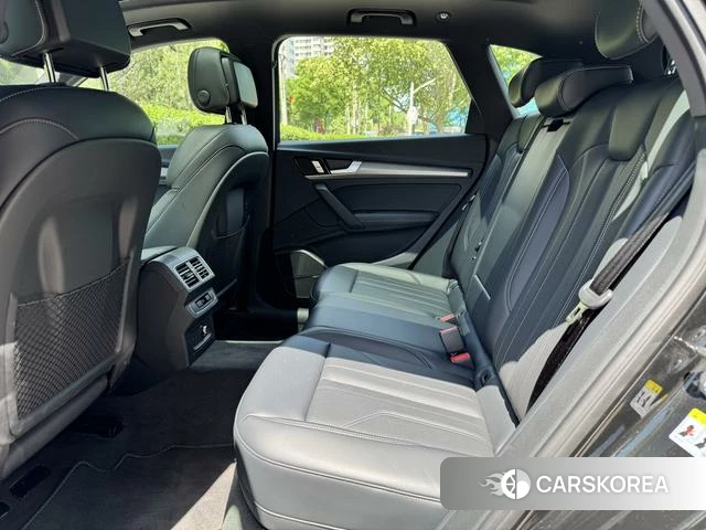 Audi Q5L 2025 Черный из Китая, фото 4