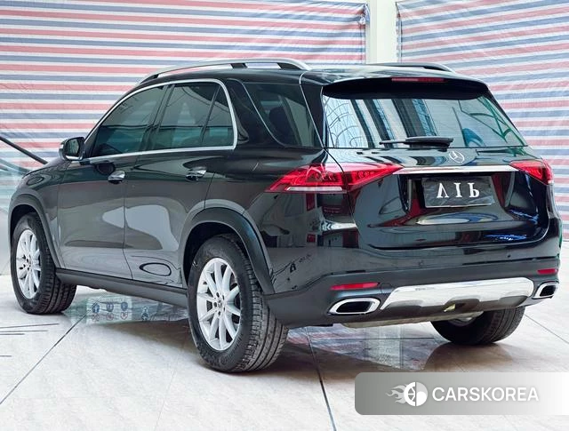 Mercedes-Benz GLE (import) 2021 Черный из Китая, фото 4