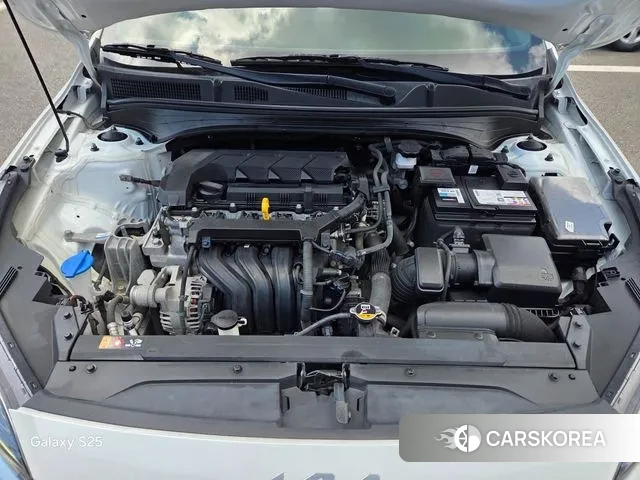 Kia The New K3 2nd generation 2021 Белый из Кореи, фото 4