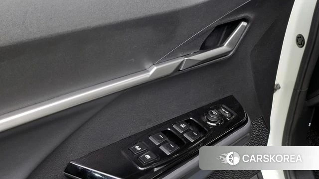 Ssangyong Torres 2023 Белый двухцветный из Кореи, фото 4