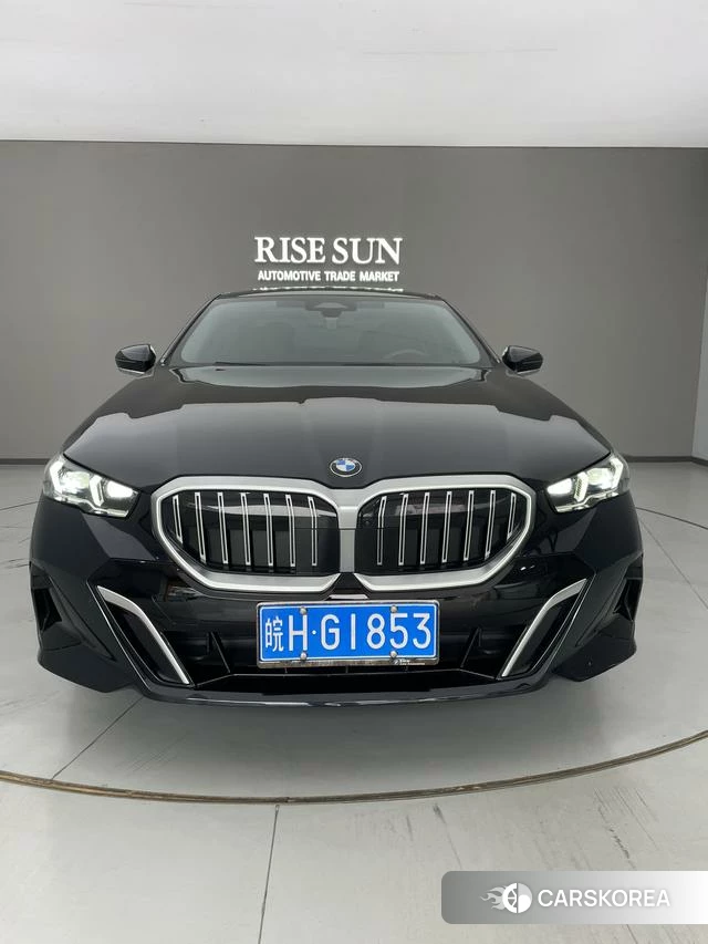 BMW 5 series 2024 Черный из Китая, фото 4