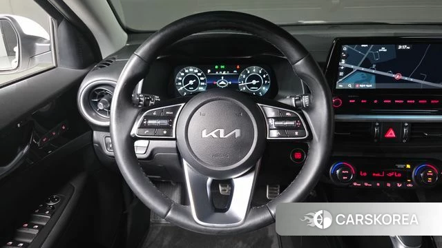 Kia The New K3 2nd generation 2022 Белый из Кореи, фото 4