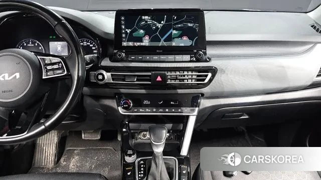 Kia Seltos 2022 Белый из Кореи, фото 4