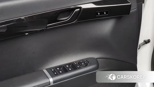 Hyundai Grandeur Hybrid (GN7) 2023 Белый из Кореи, фото 4