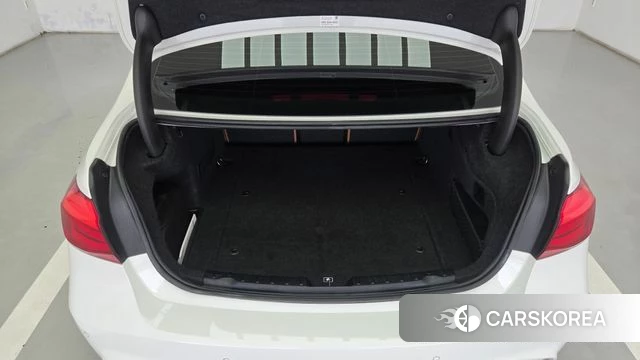 BMW 3 Series (F30) 2018 Белый из Кореи, фото 4